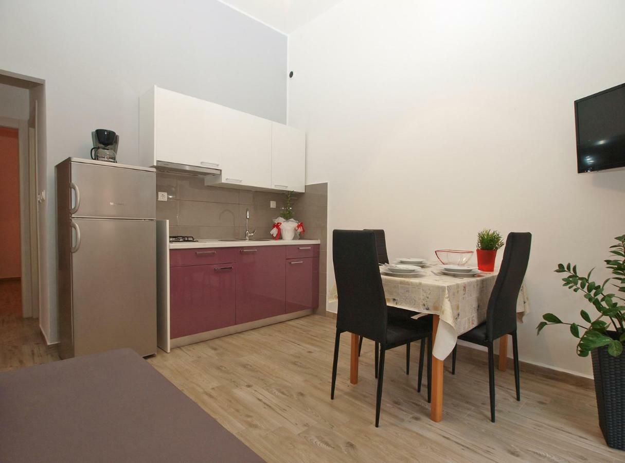 Apartments Oriana 898 Pula Exterior foto